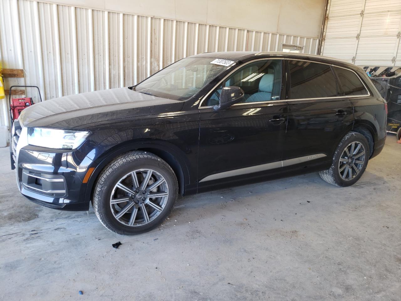 WA1LAAF77HD039915  audi q7 2017 IMG 0