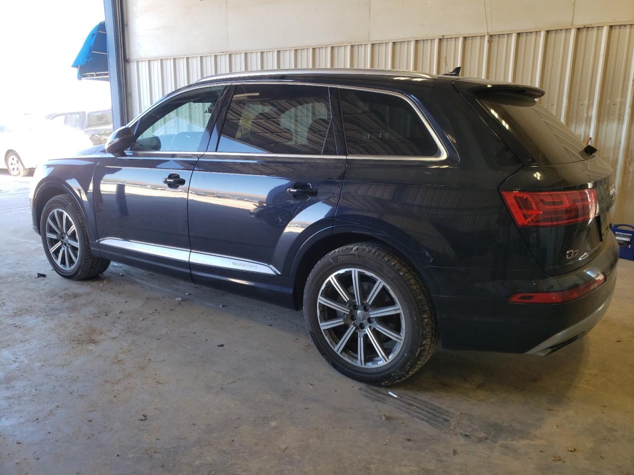 WA1LAAF77HD039915  audi q7 2017 IMG 1