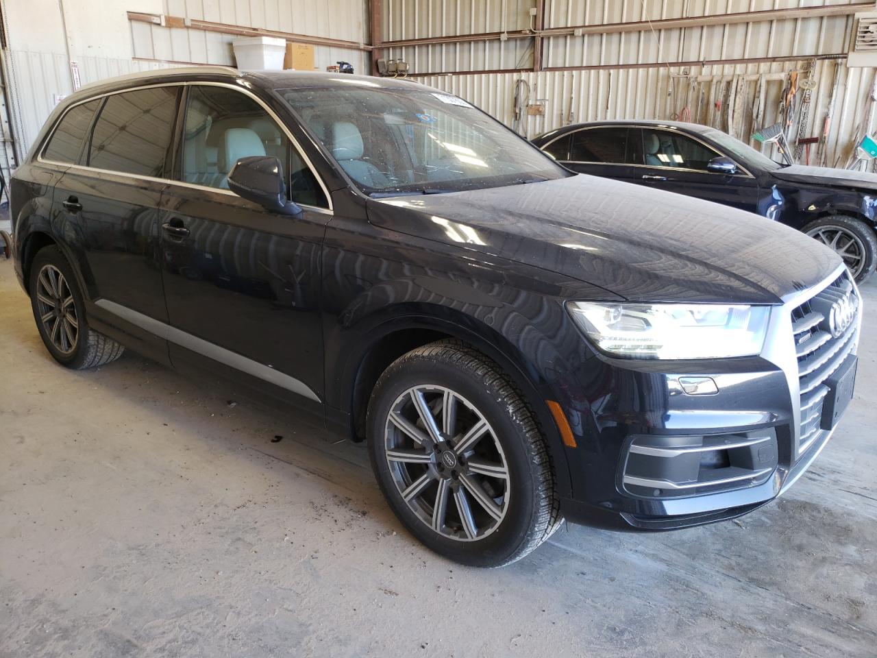 WA1LAAF77HD039915  audi q7 2017 IMG 3