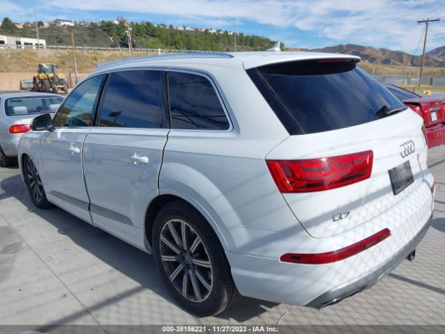 WA1LAAF78HD011718  audi q7 2017 IMG 2