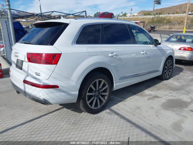 WA1LAAF78HD011718  audi q7 2017 IMG 3