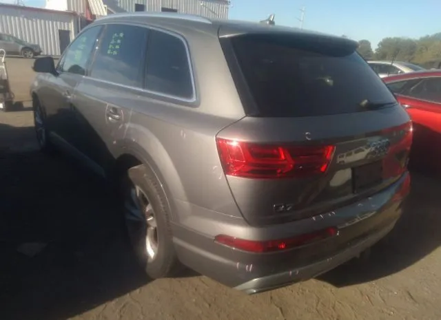 WA1LABF73HD017531  audi q7 2017 IMG 2