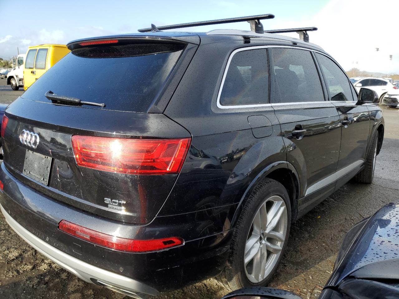 WA1VAAF72HD023355  audi q7 2017 IMG 2