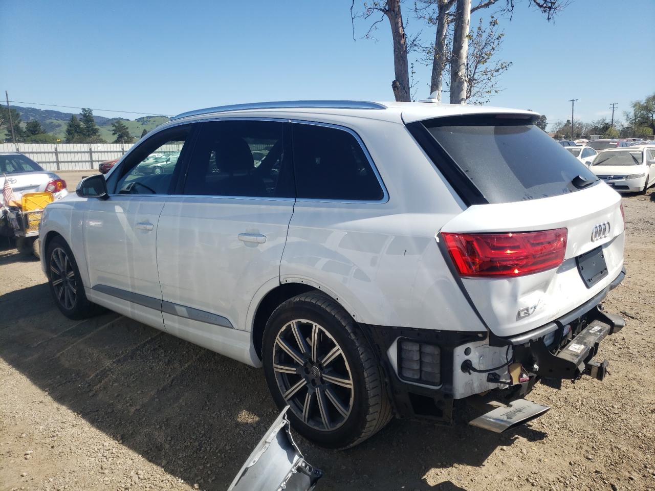 WA1VAAF76HD018126  audi q7 2016 IMG 1