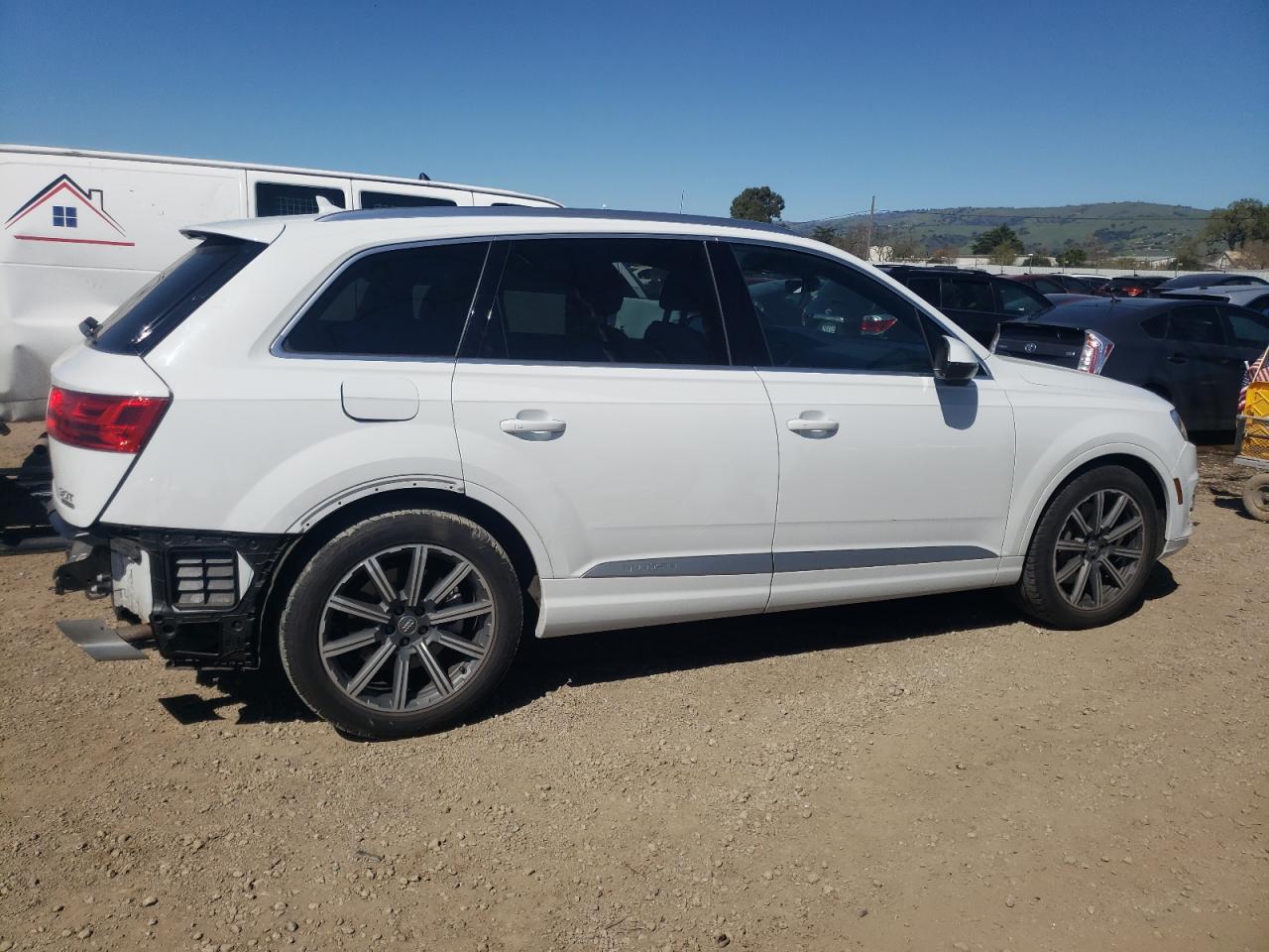 WA1VAAF76HD018126  audi q7 2016 IMG 2