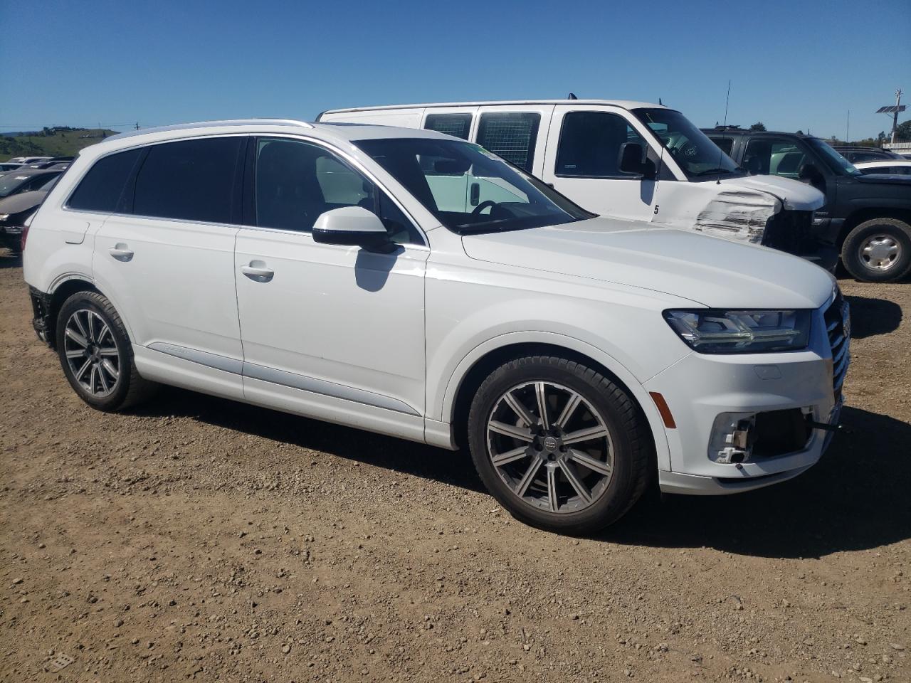 WA1VAAF76HD018126  audi q7 2016 IMG 3