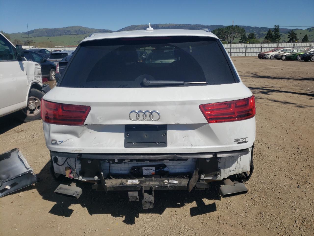 WA1VAAF76HD018126  audi q7 2016 IMG 5