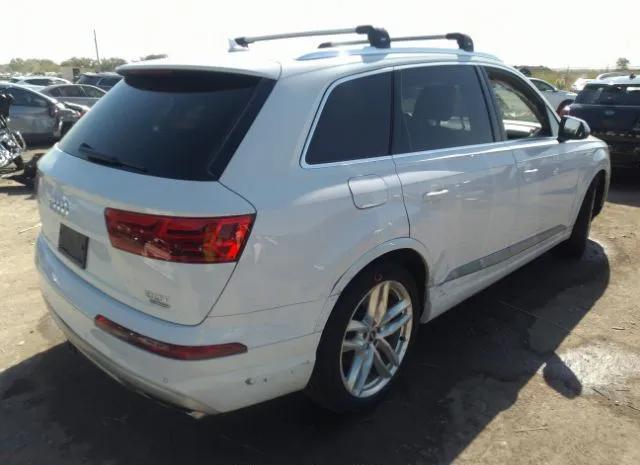 WA1VAAF77HD036215  audi q7 2017 IMG 3