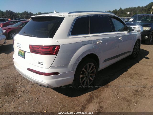 WA1VAAF7XHD011759  audi q7 2017 IMG 3