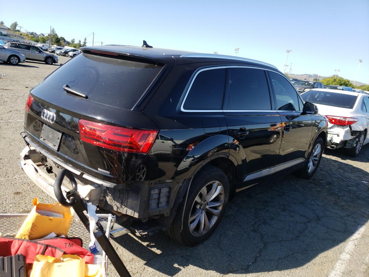 WA1AHAF72HD048931  audi q7 2017 IMG 2