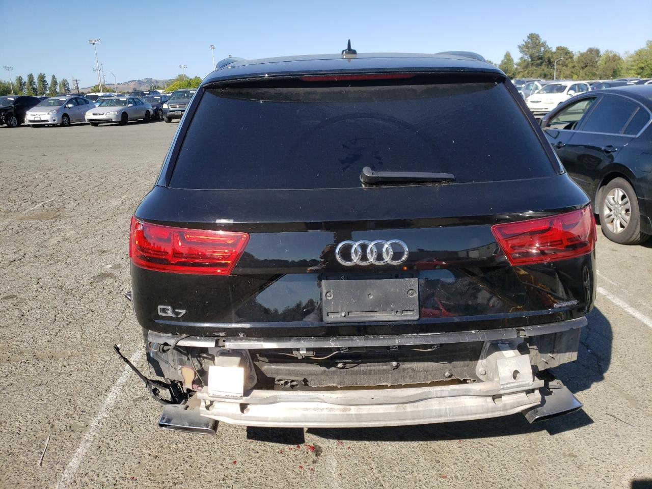 WA1AHAF72HD048931  audi q7 2017 IMG 5