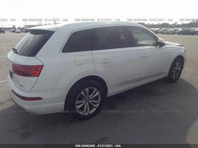 WA1AHAF72JD015854  audi q7 2018 IMG 3