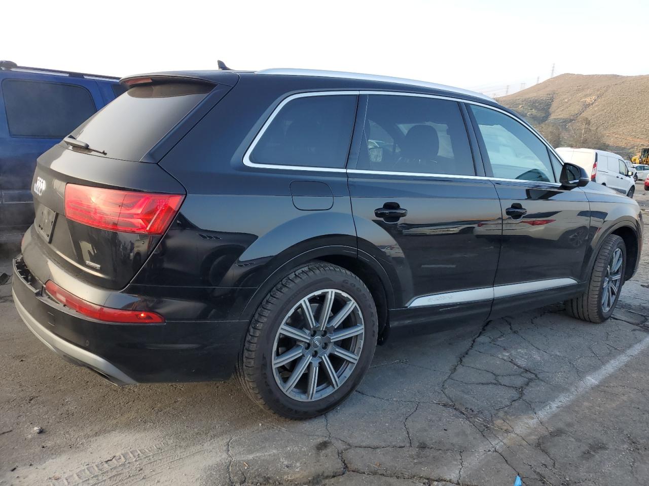 WA1AHAF76HD058541  audi q7 2017 IMG 2