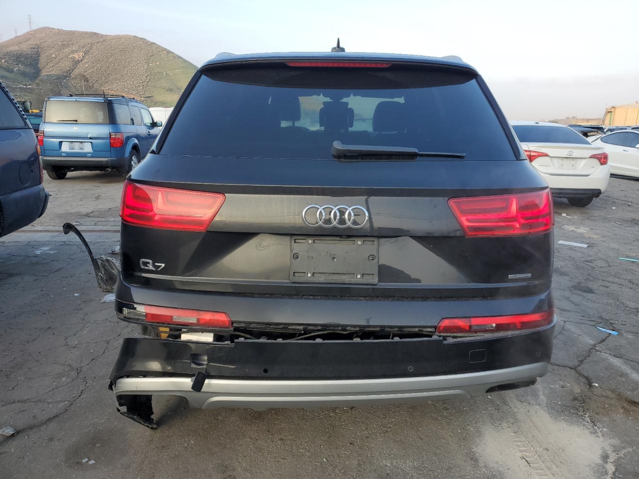 WA1AHAF76HD058541  audi q7 2017 IMG 5