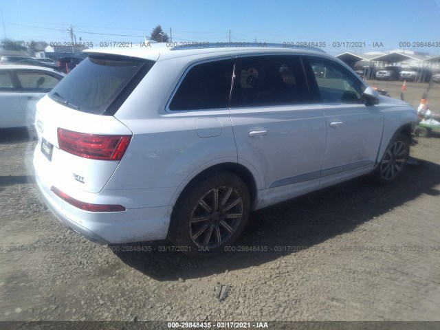 WA1LAAF70HD025466  audi q7 2017 IMG 3