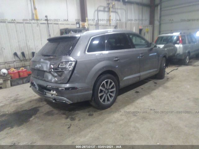 WA1LAAF70HD046205  audi q7 2017 IMG 3