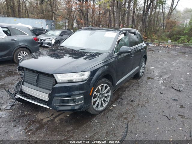 WA1LAAF70HD047211  audi q7 2017 IMG 1