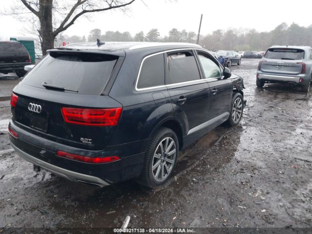 WA1LAAF70HD047211  audi q7 2017 IMG 3