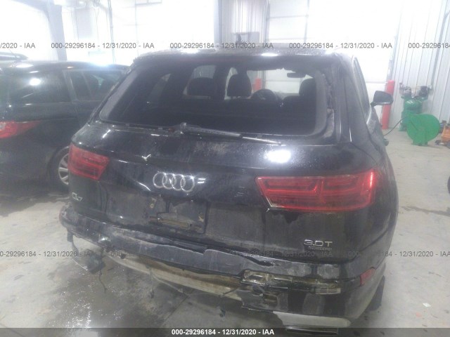 WA1LAAF70HD047645  audi q7 2017 IMG 5