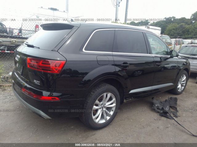 WA1LAAF71HD055544  audi q7 2017 IMG 3