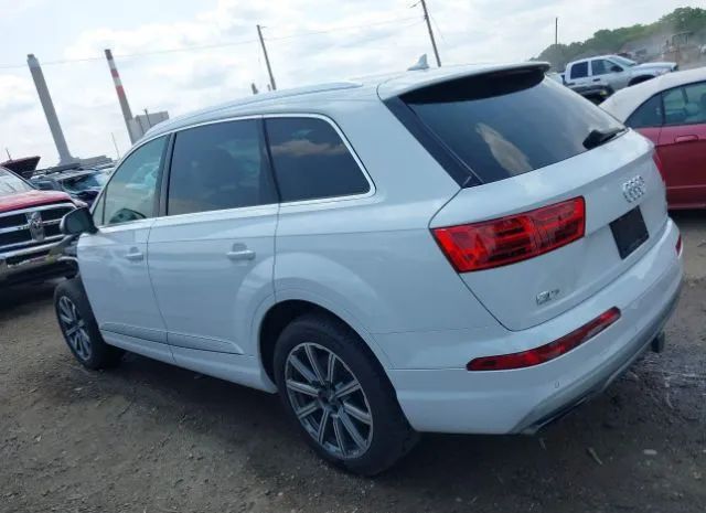 WA1LAAF71HD055866  audi q7 2017 IMG 2