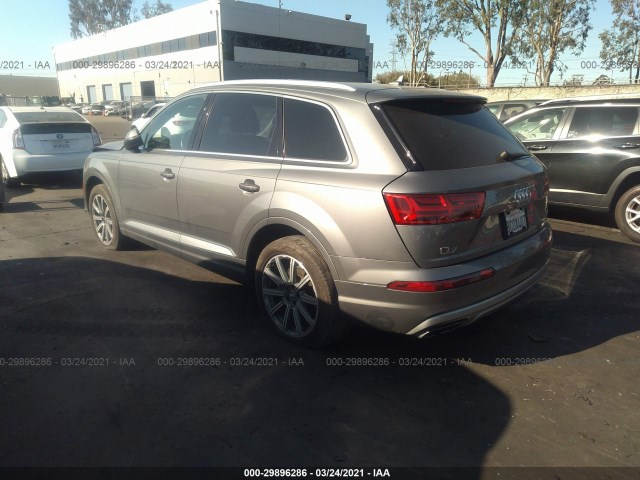 WA1LAAF71JD023201  audi q7 2018 IMG 2