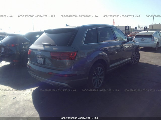 WA1LAAF71JD023201  audi q7 2018 IMG 3