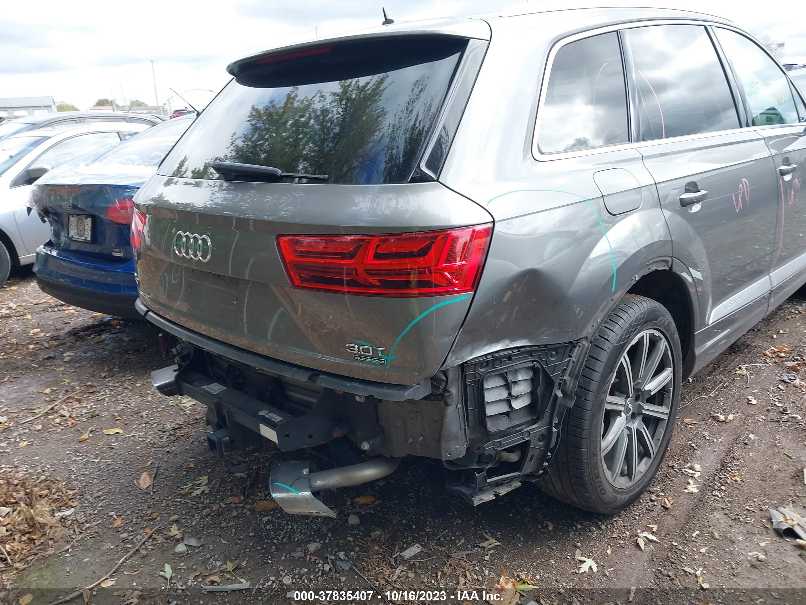 WA1LAAF73HD001808  audi q7 2017 IMG 5