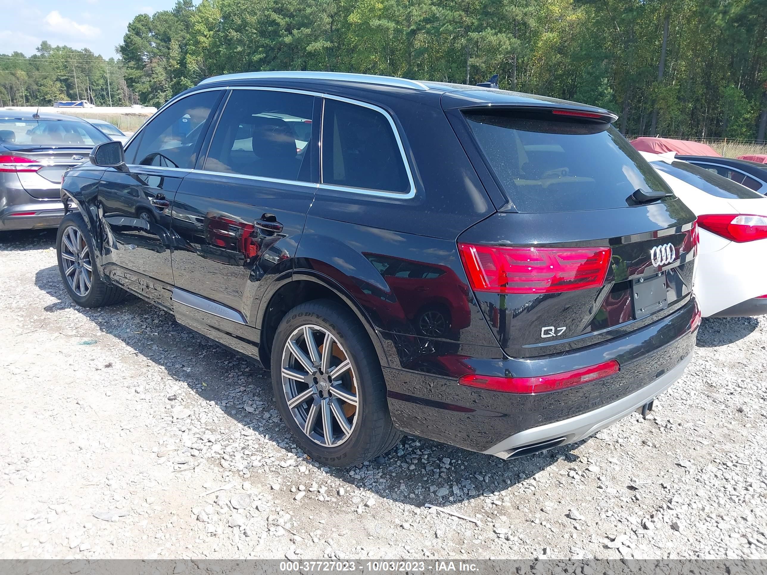 WA1LAAF74HD050046  audi q7 2017 IMG 2