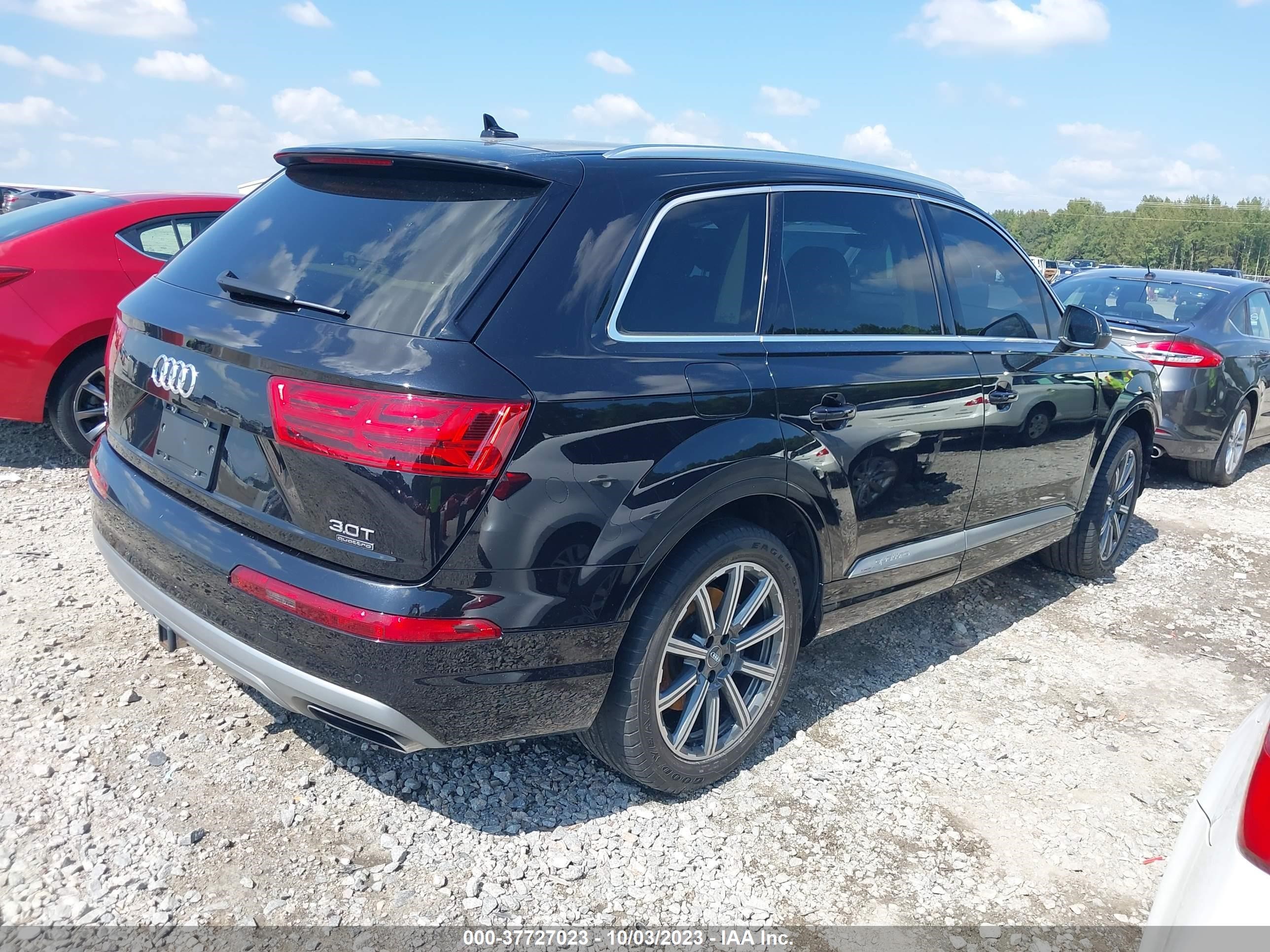 WA1LAAF74HD050046  audi q7 2017 IMG 3