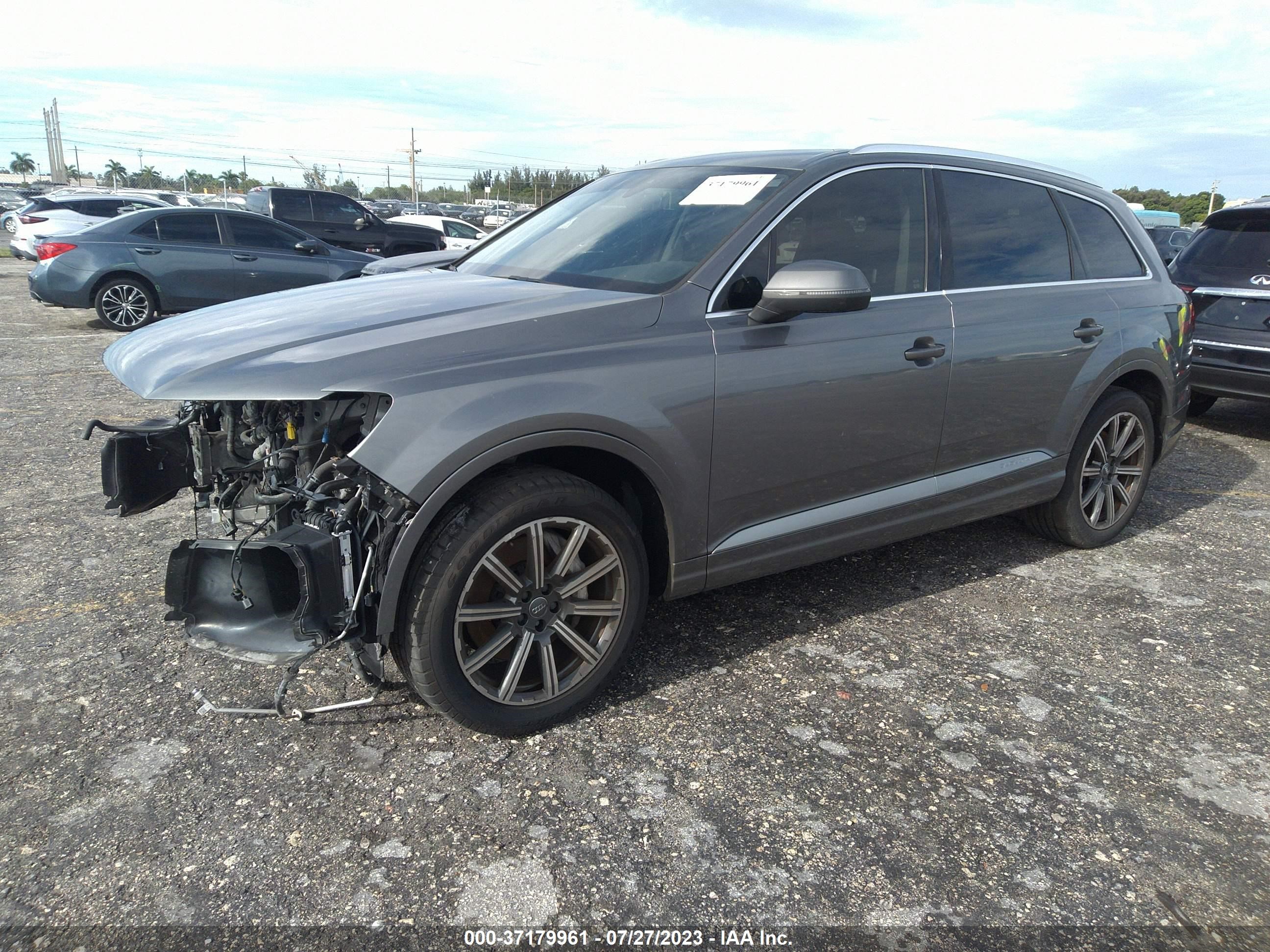 WA1LAAF76HD024290  audi q7 2017 IMG 1