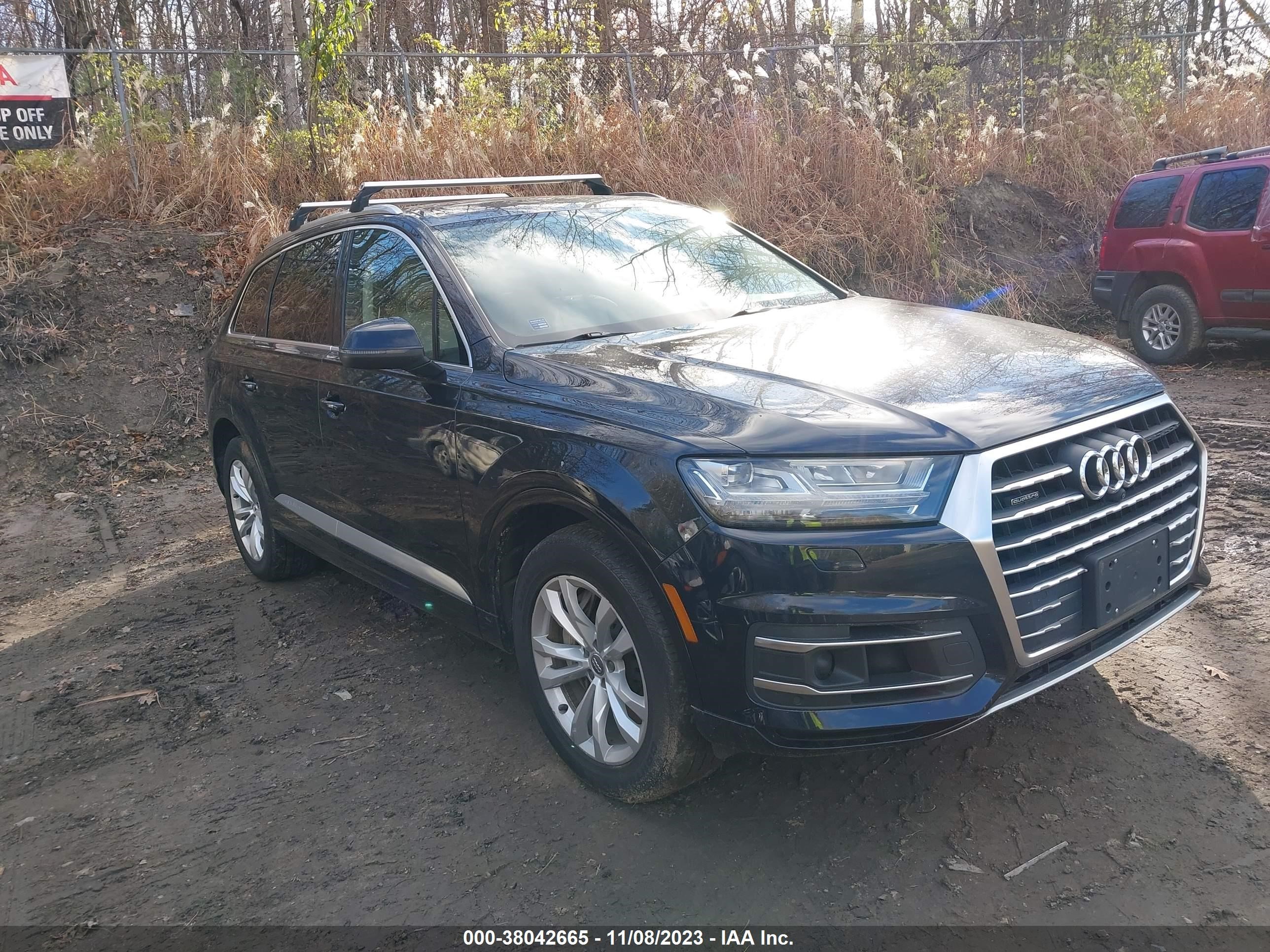 WA1LAAF77HD045472  audi q7 2017 IMG 0