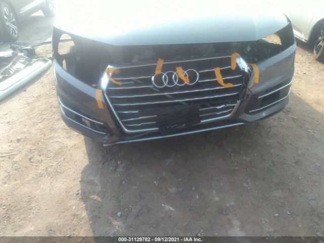 WA1LAAF77HD051398  audi q7 2017 IMG 5