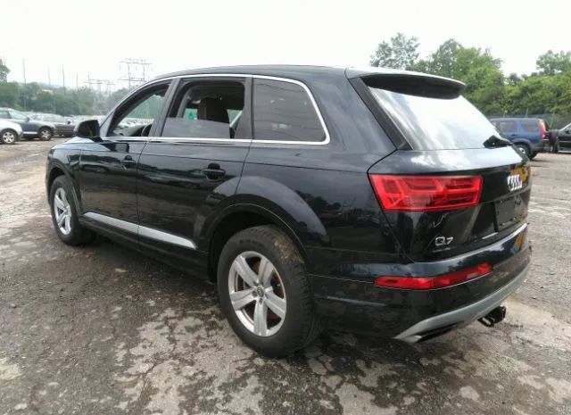 WA1LHAF70HD047558  audi q7 2017 IMG 2