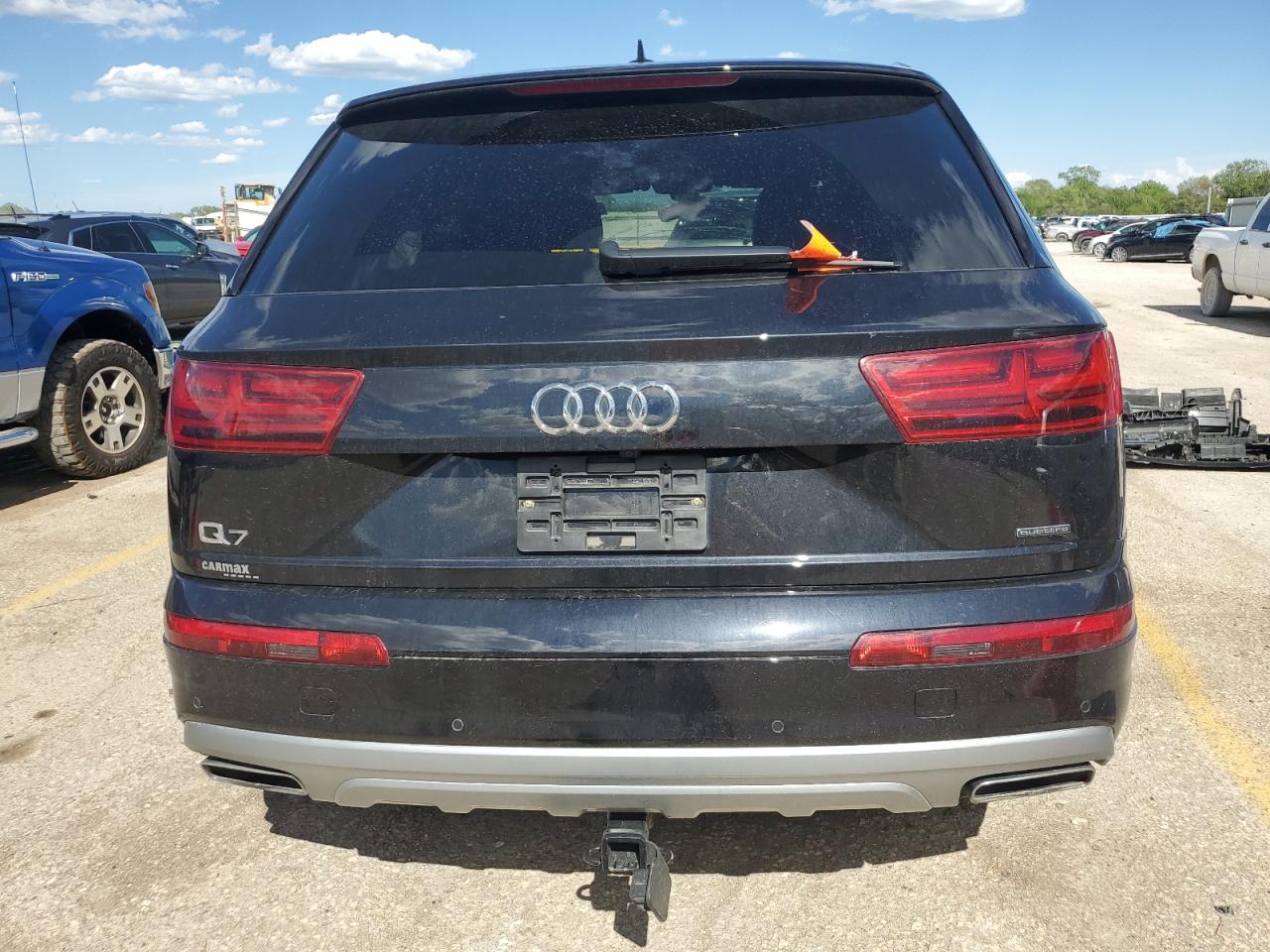 WA1LHAF71JD000609  audi q7 2017 IMG 5