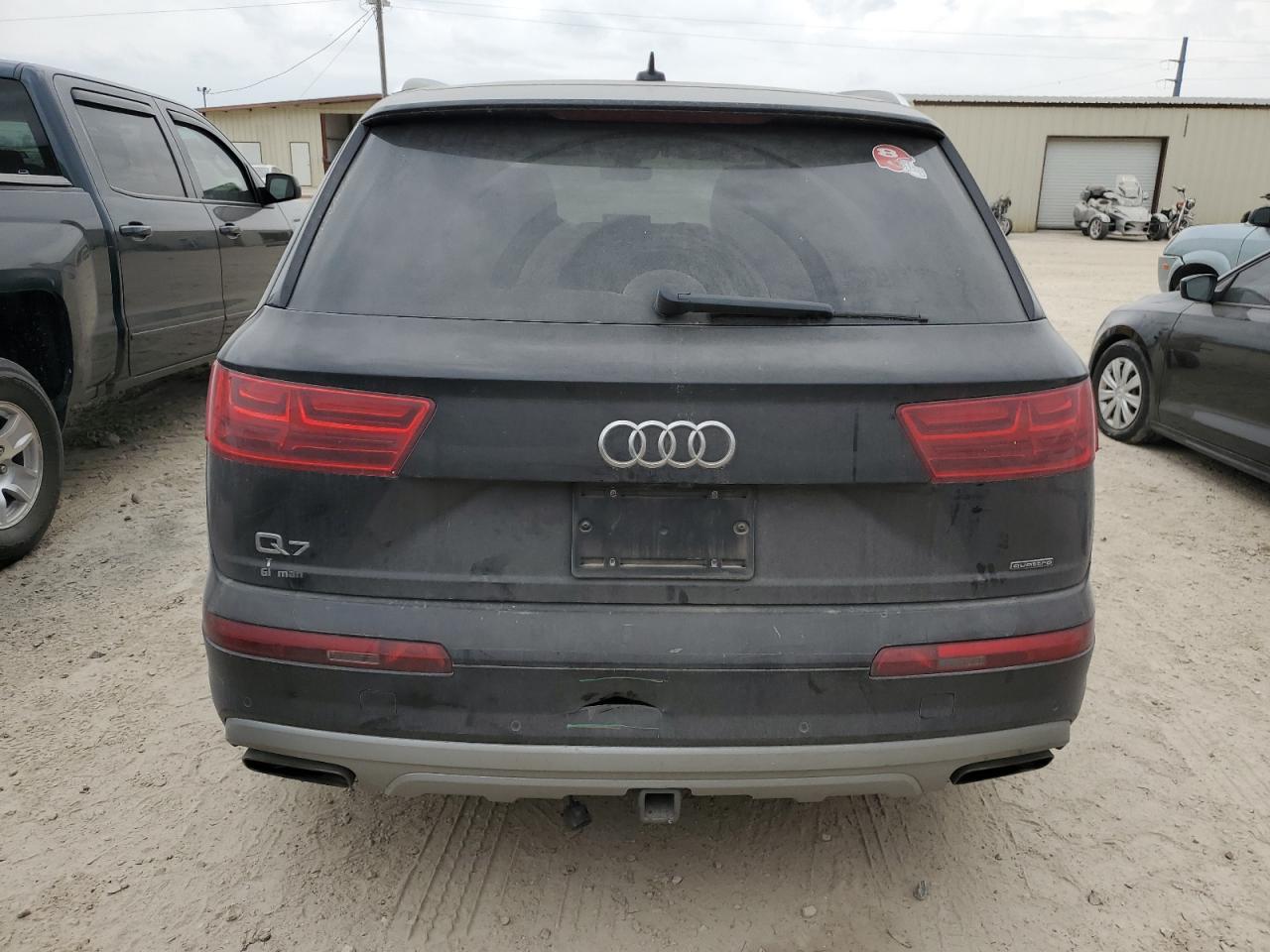 WA1LHAF74HD039544  audi q7 2017 IMG 5