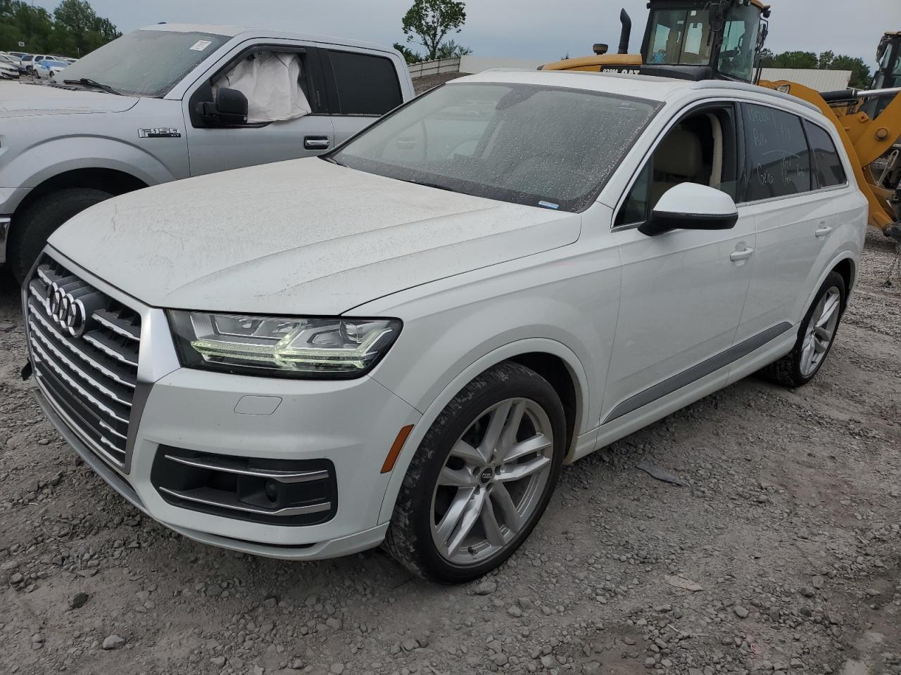 WA1VAAF77HD022430  audi q7 2017 IMG 0