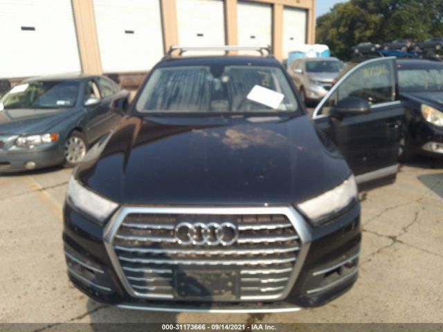 WA1VAAF78HD055002  audi q7 2017 IMG 5