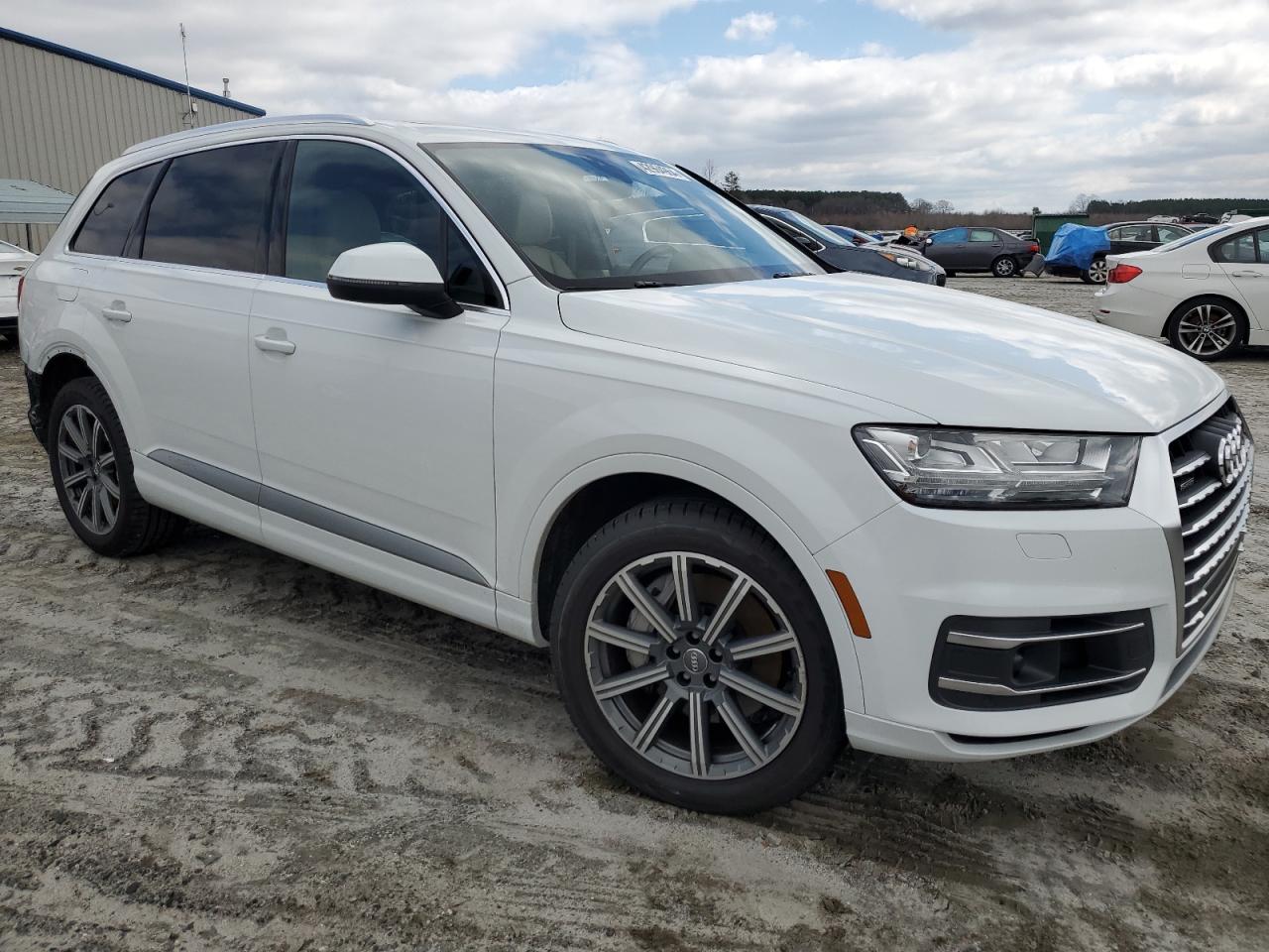 WA1VAAF7XJD006454  audi q7 2018 IMG 3