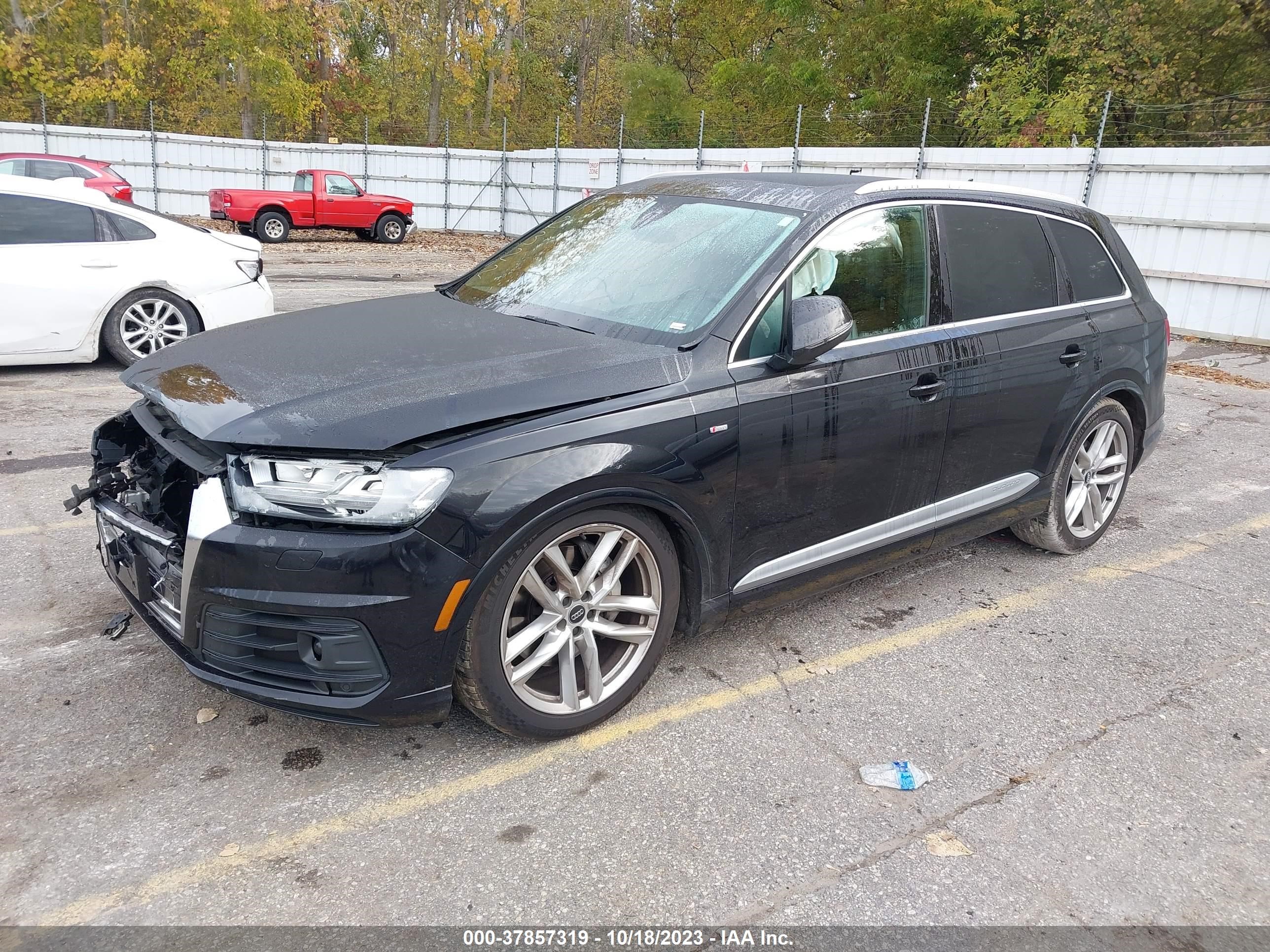 WA1WAAF73HD012322  audi q7 2017 IMG 1