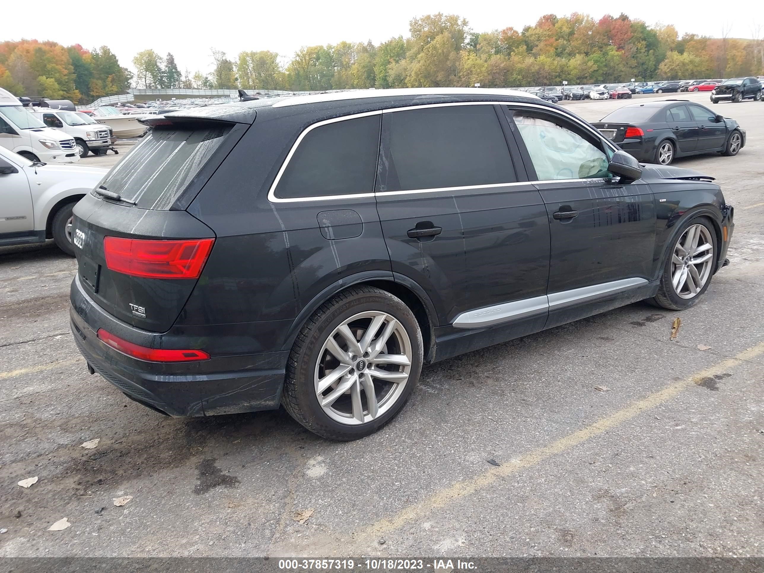 WA1WAAF73HD012322  audi q7 2017 IMG 3