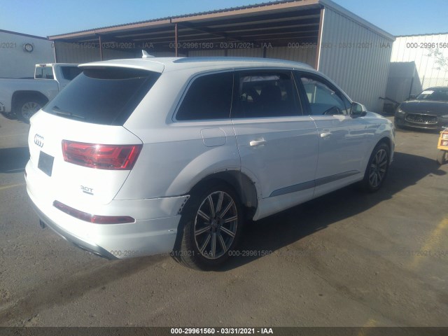 WA1LAAF71JD025739  audi q7 2018 IMG 3