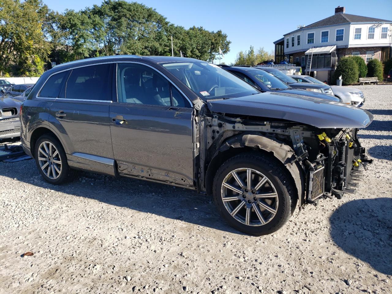 WA1LAAF73JD034801  audi q7 2018 IMG 3