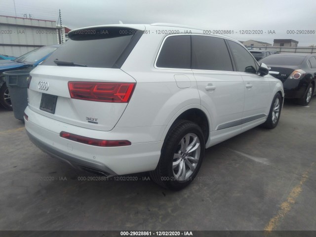 WA1LAAF73JD046558  audi q7 2018 IMG 3