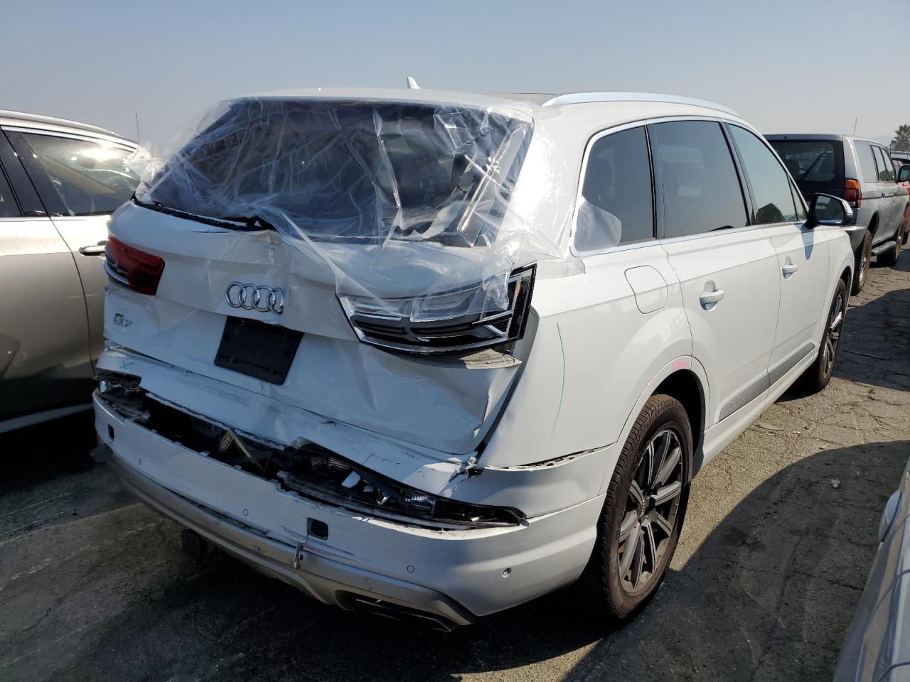 WA1LAAF75KD010954  audi q7 2019 IMG 2