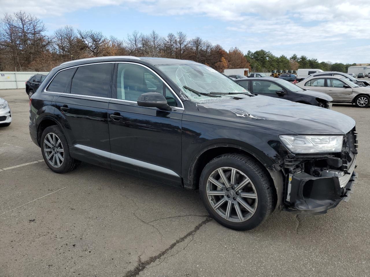 WA1LAAF76JD037675  audi q7 2018 IMG 3