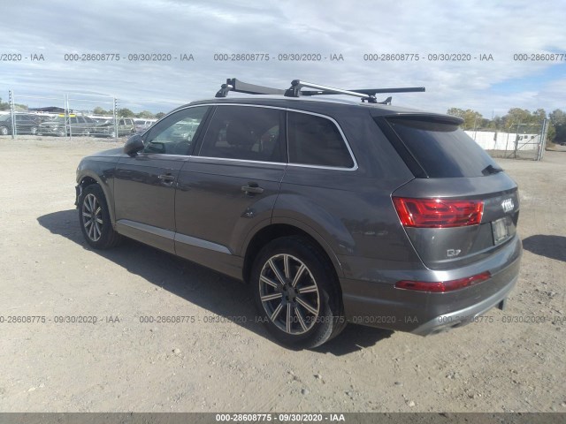 WA1LAAF77JD042979  audi q7 2018 IMG 2