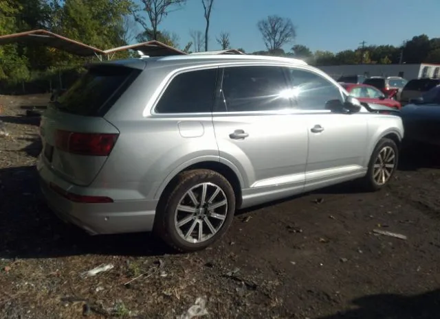 WA1LAAF79KD011024  audi q7 2019 IMG 3