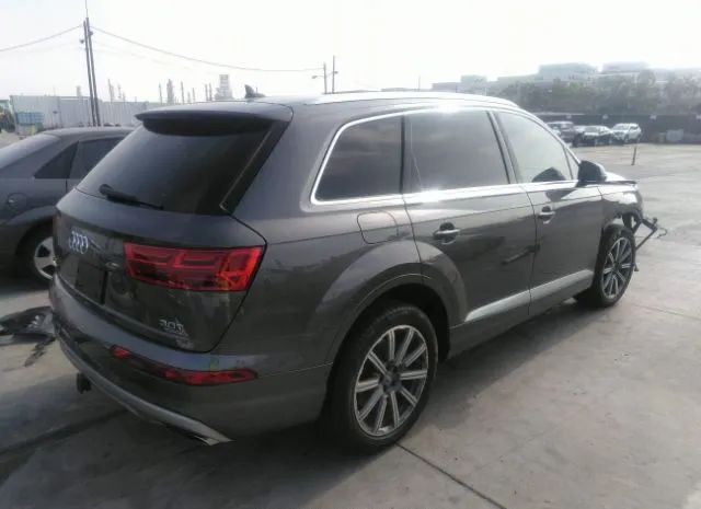 WA1LAAF7XJD046430  audi q7 2018 IMG 3