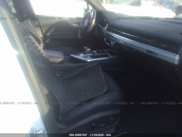 WA1LHAF72JD028290  audi q7 2018 IMG 4